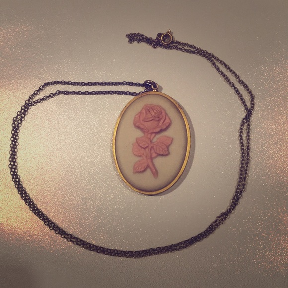 Jewelry - Vintage Mother’s Day 1979 Rose Necklace Jewelry - Vintage Mother’s Day 1979 Rose Necklace